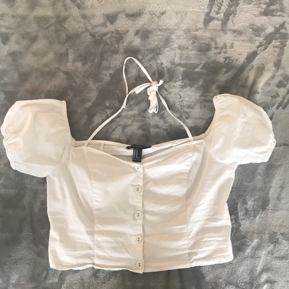 Button-Up Crop Top - Picture 2 of 3